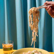 10pair Chopsticks Set Lightweight Easy to Use Chop Sticks with box for Sushi, Noodles and Other Asian Food