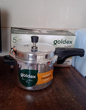Aluminium Classic Goldex Pressure Cookers With Outer Lid (5 Litres / 5-Year warranty, ISI Number :- 2347, BIS Number :- CM/L -7600164310